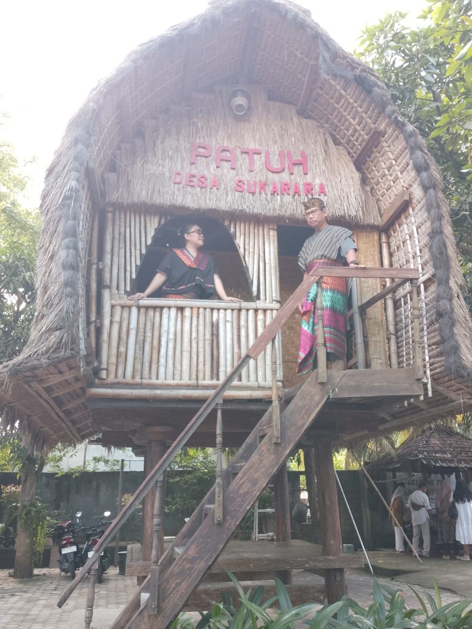 Rumah adat Desa Sukarara Lombok